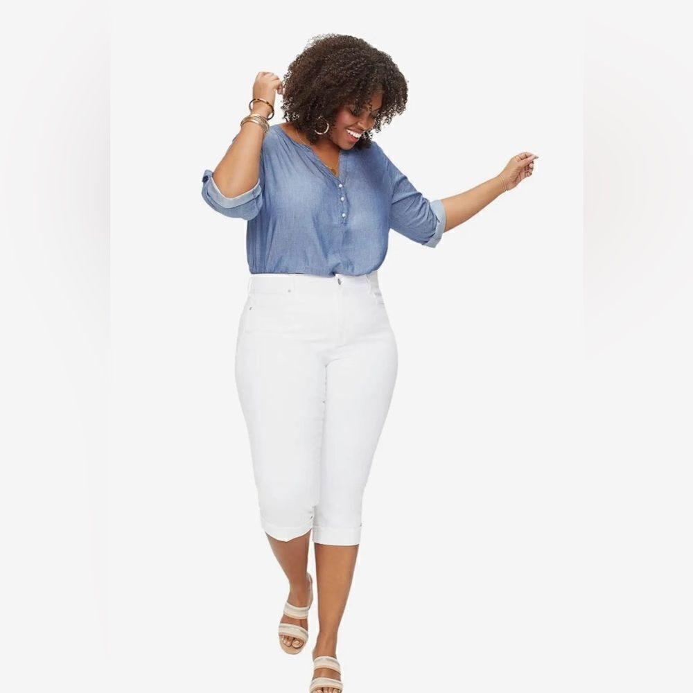 NYDJ Cropped Cuffed Jeans Lift Tuck Tech.     Size: 28W Color: Optic White